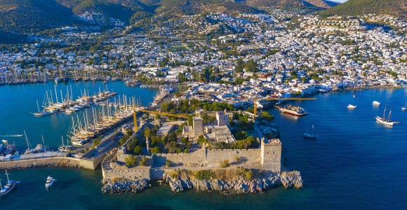 Bodrum: Guided City Tour with Marine Museum Entry
