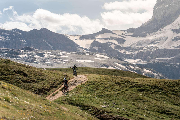 Zermatt: Five Lake Trail Private Guided Hike with Meal