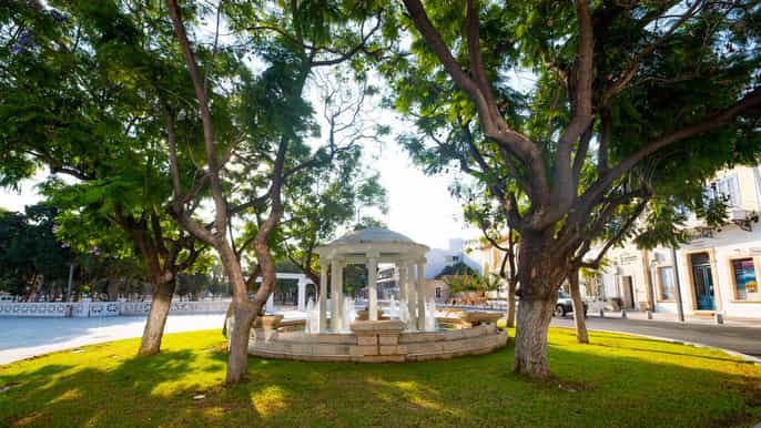 Hart van de oude binnenstad van Paphos en erfgoedwandeling
