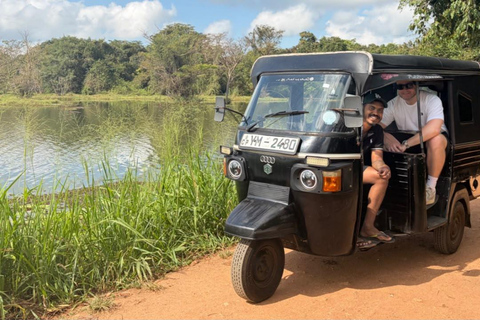 Sigiriya: Sunrise or Sunset Catamaran Floating Tea Ceremony