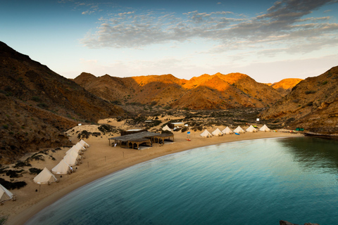 马斯喀特：迪马尼亚特群岛豪华露营