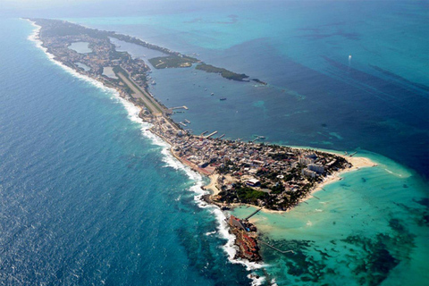 Cancun : Catamaran privé d&#039;une demi-journée vers Isla MujeresPrivé