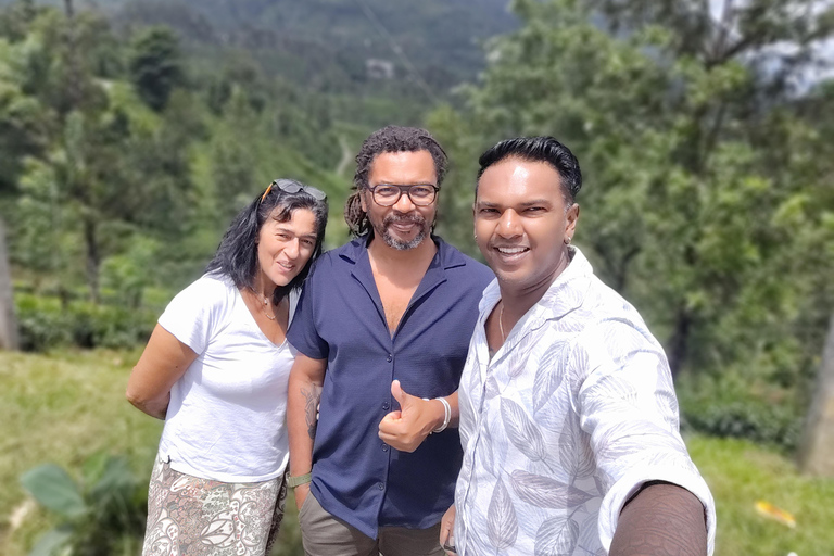 From Kandy: Nuwara Eliya Private Day Trip with Tea Factory