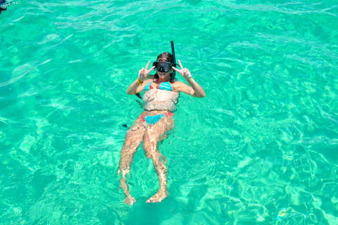 PuntaCana: Private Luxury Family BoatCruise with snorkelling