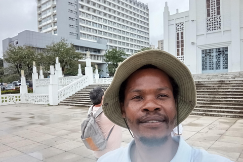 Maputo: City Tour with Seafood Lunch experience full day