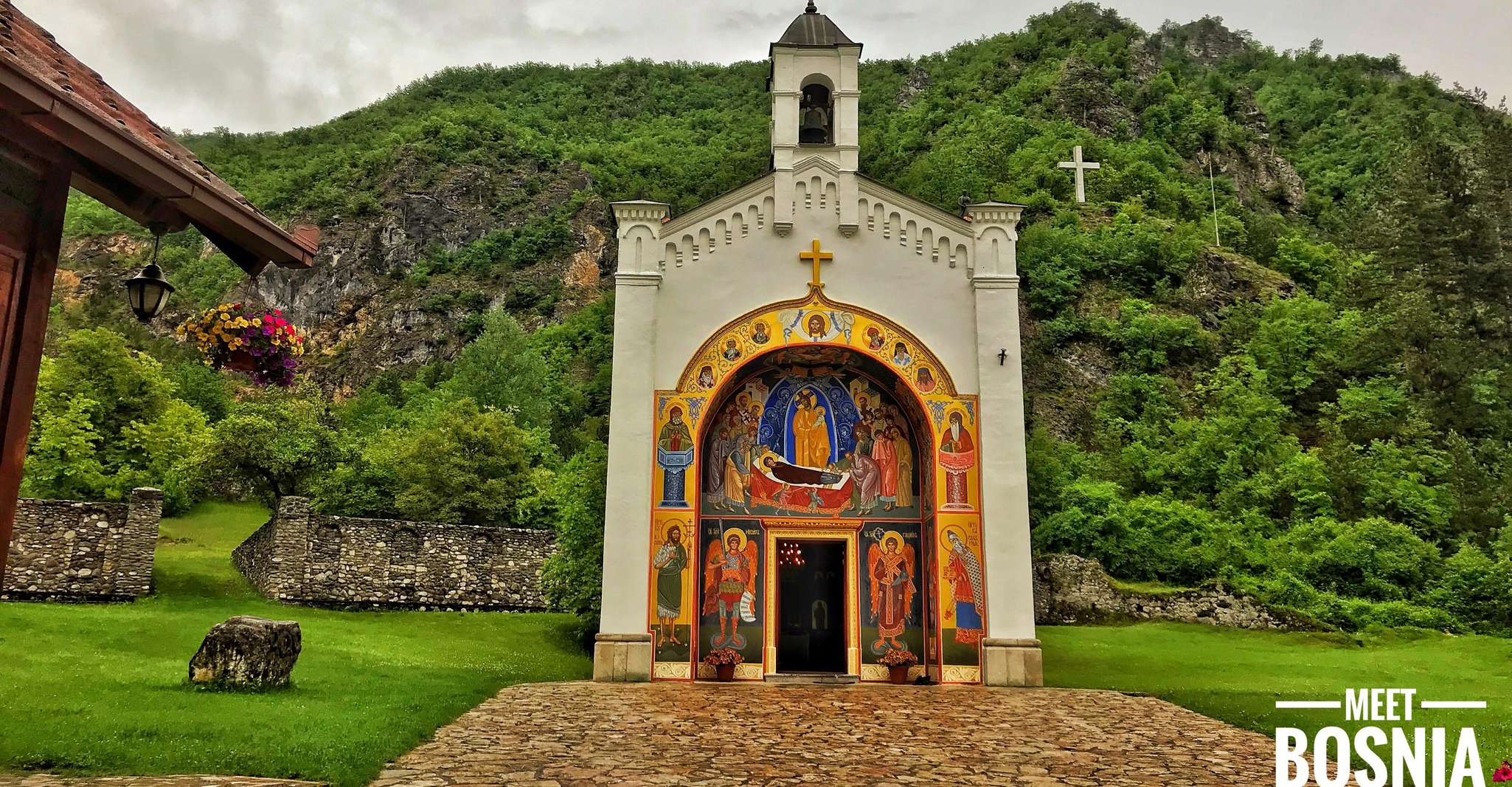 From Sarajevo, Transfer to Belgrade & Sightseeing Car Tour - Housity