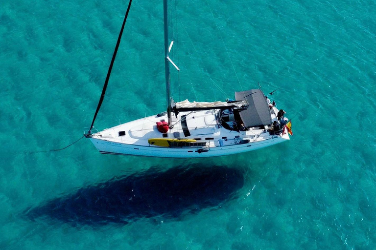 Palma: Private Sailing Boat Excursion with Optional Paella Full day - Boat 42 feet (Max 12 pax)