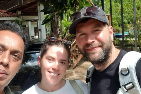 Dall&#039;aeroporto a Sigiriya: trasferimento privato con autista-guidaDall&#039;aeroporto a Sigiriya: transfer privato con autista-guida