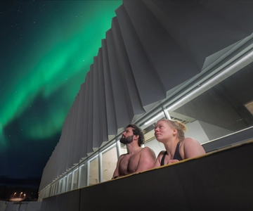 Tromsø: Spa/Pool with Bath, Sauna and Outdoor Heated Pool