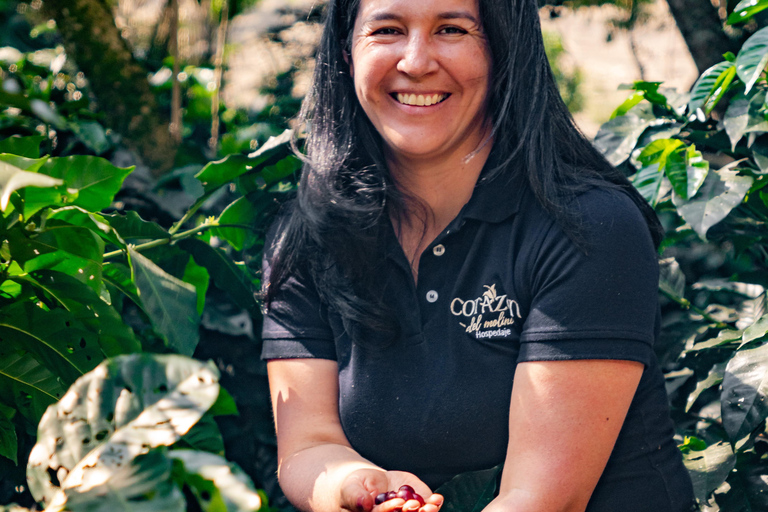 90 min de Monserrate: sabores do café, aves e cultura com guia localDescobre o encanto da Colômbia: Experiência de café e observação de aves perto de Bogotá