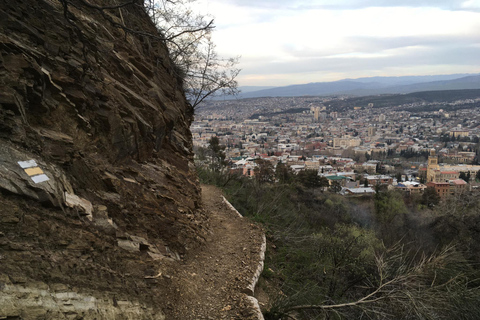 Tbilisi: Heerlijk spoor over de stad