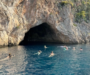 Nice: Secret Riviera Boat Tour to Mala cave with Snorkeling