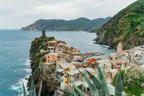 Florence: Cinque Terre Day Trip with Optional Hike and Lunch