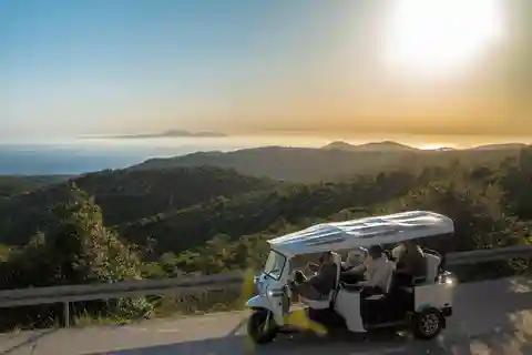 Hvar Island: eTuk Tuk Adventure Tour med guide