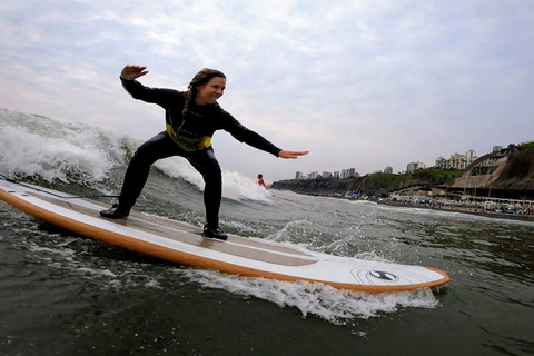 Lima: Surf Lesson at Playa Makaha in Miraflores Lima: Group Surf Lesson at Playa Makaha in Miraflores