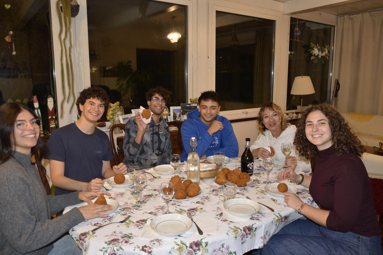 Catania: Sicilian Cooking Class with Wine and Appetizers