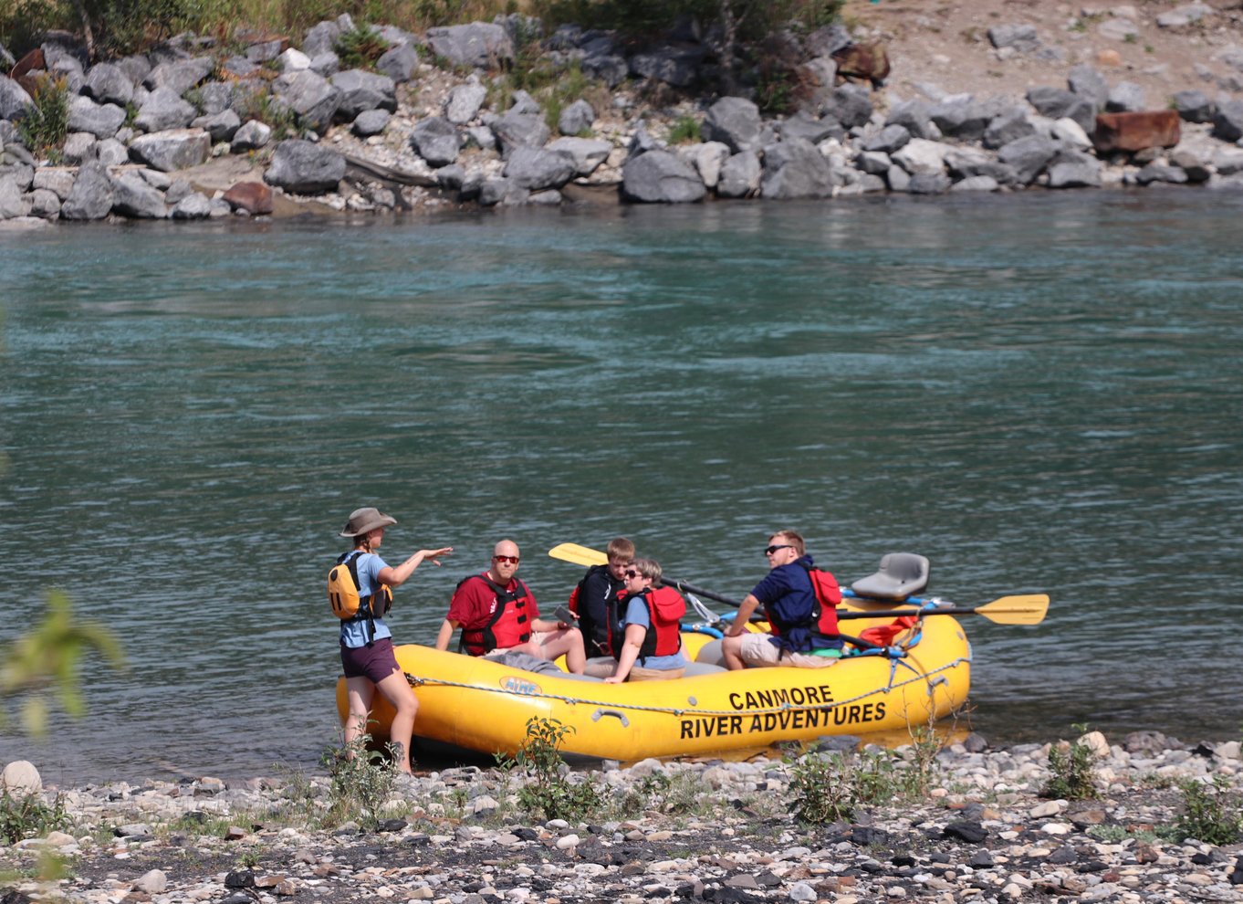 Canmore: Rocky Mountain – 1,5 times naturskøn tur med flåde på Bow River