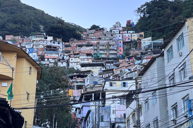 Rio de Janeiro: Favela Santa Marta: German-Language Tour – All-Inclusive Rio de Janeiro: Favela Santa Marta: German-language tour – all-inclusive