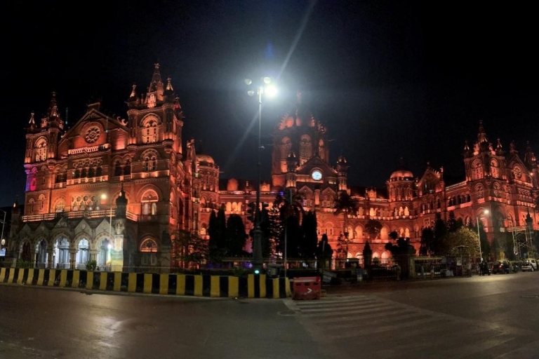 Bombaj w światłach: prywatne nocne zwiedzanie kultowych zabytkówMumbai by Lights: Prywatna nocna wycieczka krajoznawcza