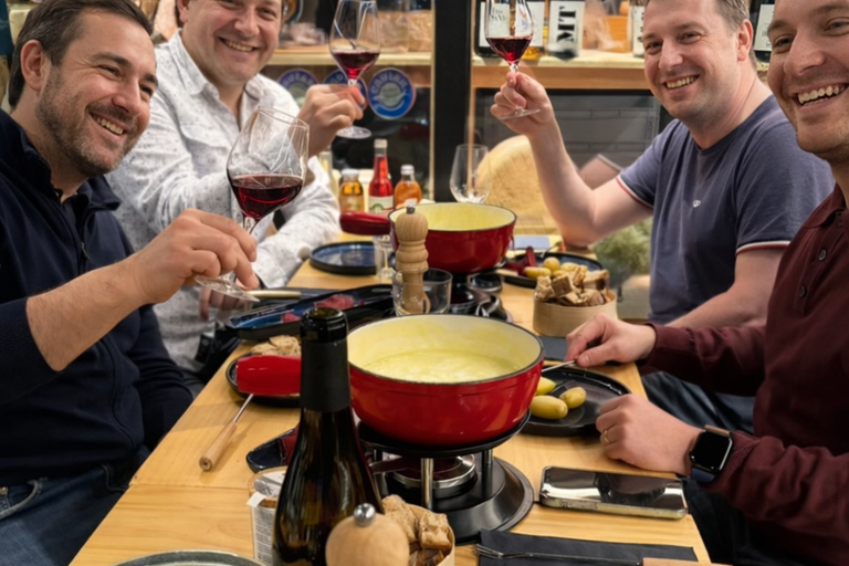 Geneva: Private Fondue Dinner in a Cozy Cheese Shop