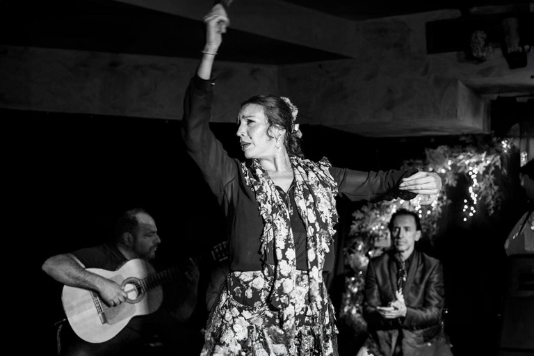 Autentico spettacolo di flamenco Hard Rock Cafe (dal team Ca Revolta)Spettacolo di flamenco autentico all'Hard Rock Cafe (dal team Ca Revolta)