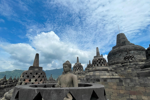 Yogyakarta: Borobudur, Sultan Palace, & Water Castle Tour