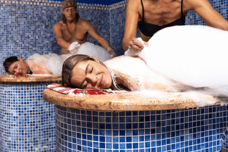 Türkisches Bad mit Peeling-Schaummassage&amp;Abholung vom Hotel inbegriffen