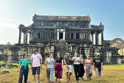Phnom Penh: Fly-In Angkor Wat Tour & Flex-Airport Transfers⁠ Option 1: Angkor Temples w/ Hotel Pickup & Airport Drop-off