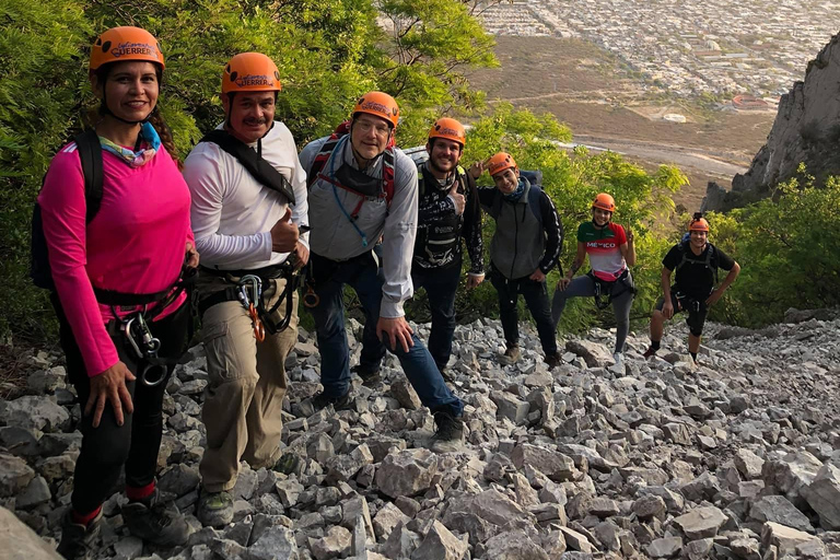 Nido de Aguiluchos : randonnée, rappel et photos à couper le souffleNido de Aguiluchos : Randonnée, descente en rappel et photos à couper le souffle