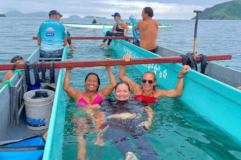 Cabo Frio: Guided Hawaiian Canoe Experience