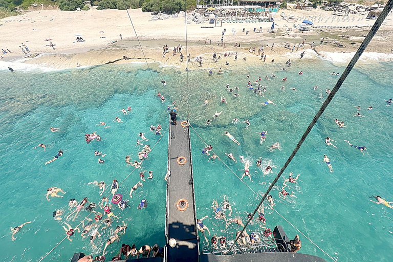 Alanya: Grand Pirate Ship Cruise – Caves, Bar & Foam Party All-Inclusive Drinks + Hotel Transfer