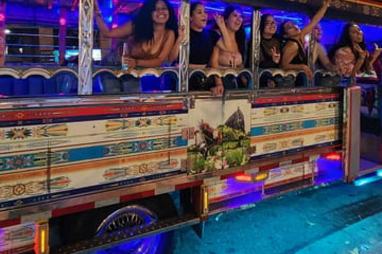 MEDELLIN: TOUR DELLA CITTÀ + OPEN BAR