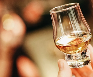 Edinburgh: Whisky Tasting with History and Storytelling