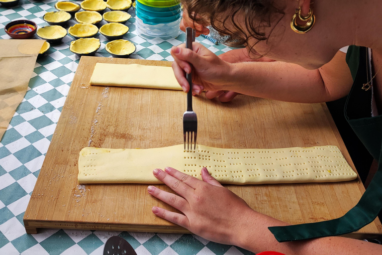 在波尔图与伊莎贝尔和若热一起烹饪葡式蛋挞在波尔图与Isabel和Jorge一起学做葡式蛋挞
