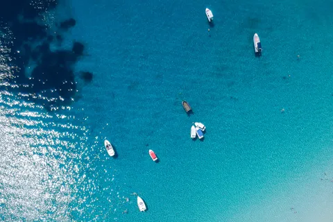 Desde Salónica: Crucero por la Laguna Azul y Ammoulliani