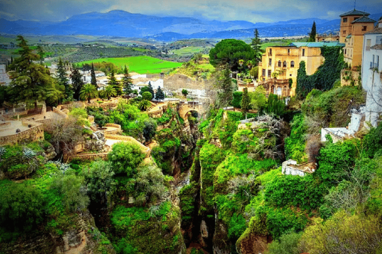 Depuis Séville : Ronda, ville blanche de Setenil et mirador de Zahara