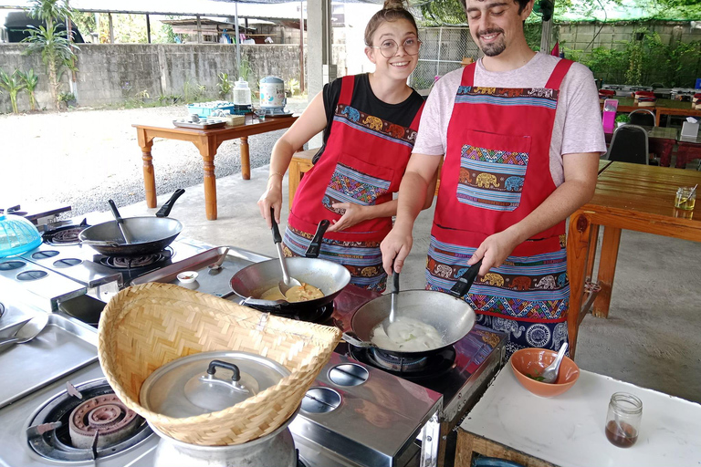 Chiang Mai : Cours de cuisine, visite du marché et du jardin d'herbes thaïlandaises