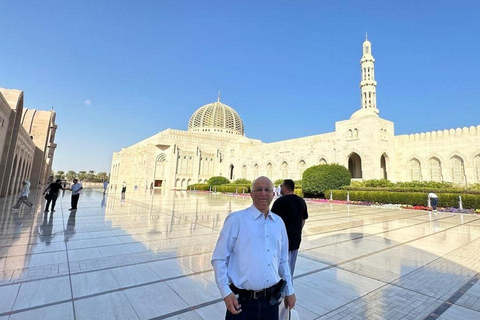 Best of Muscat in One Day (8–9 Hours) with Hotel Pickup