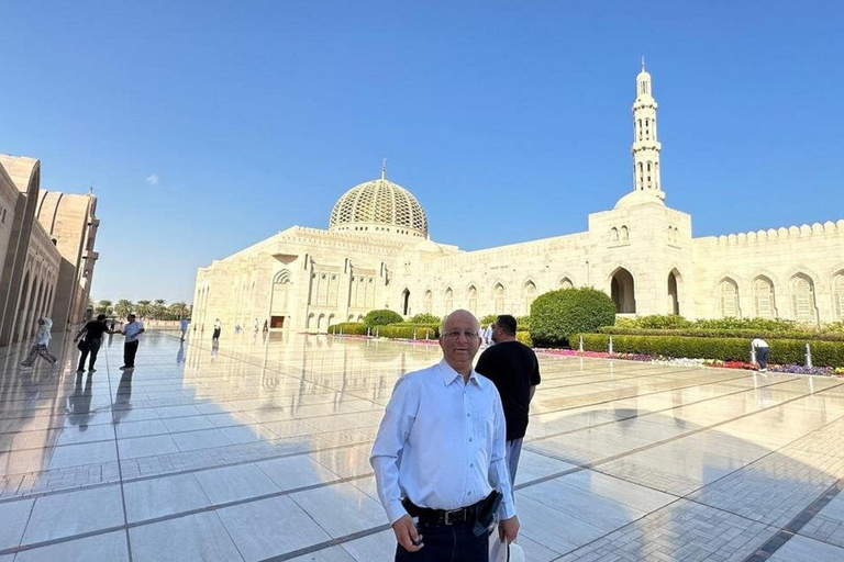 Best of Muscat in One Day (8–9 Hours) with Hotel Pickup