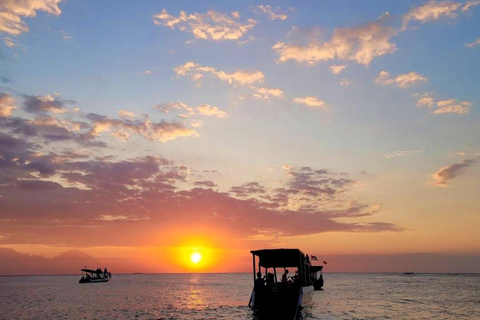 Gili Islands: Private Sunset & Snorkeling Tour with GoPro