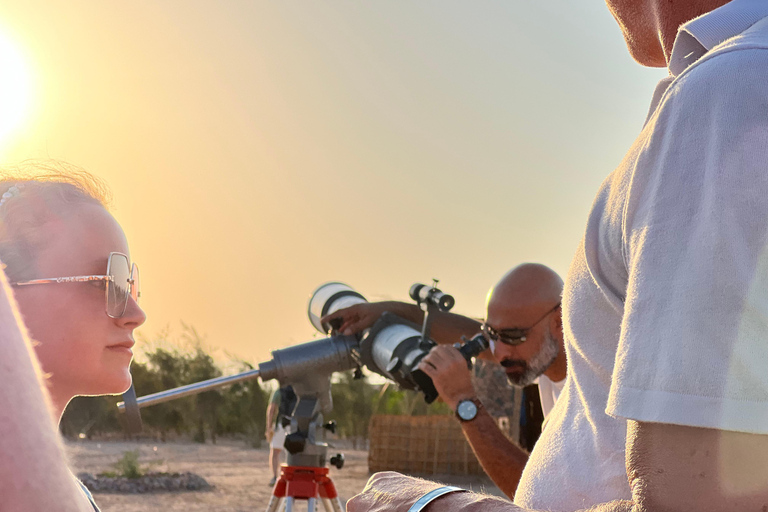 Kamelritt mit Sonnenuntergang und Sternenbeobachtung