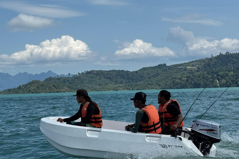 Langkawi: wycieczka z przewodnikiem na łódź Tuffy 300Langkawi: Wyprawa wędkarska z przewodnikiem na łodzi Tuffy 300