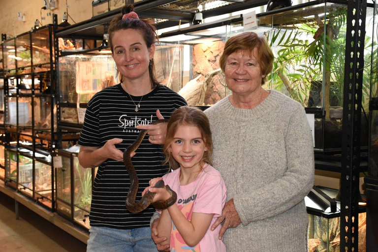 Sydney: Featherdale Wildlife Park Private Tour