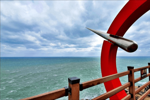 Busan: Taejongdae, crucero aéreo, pueblo y playa de GamcheonExcursión en grupo, encuentro en la estación de Seomyeon