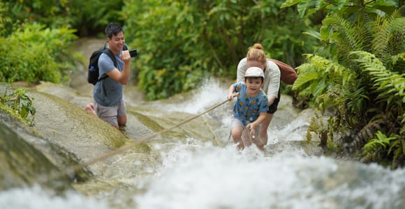 Buatong-Wasserfall, riesige Höhle & Ban-Den-Tempel – Buffet