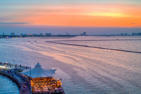 Yakarta: yate privado de lujo para fiestas y celebraciones al atardecer.Yate privado de 2 horas al atardecer (4:30 p. m.-6:30 p. m.)