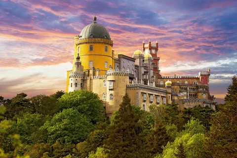 Sintra: Dagsutflykt Deluxe med biljett till Pena-palatset
