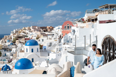 Santorini photography tour in Oia Village for 1,5 hour