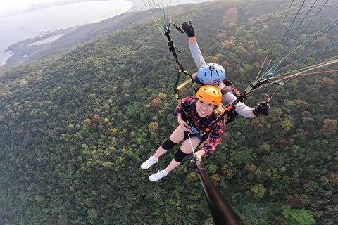 Da Nang Privates Gleitschirmfliegen am Monkey MountainDa Nang Paragliding auf dem Son Tra Berg alias Monkey Mt