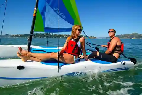 Navega en Catamarán: Descubre la Bahía de Paracas